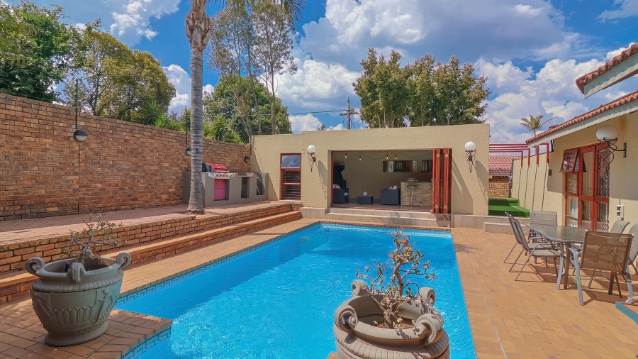 3 Bedroom Property for Sale in Boskruin Gauteng