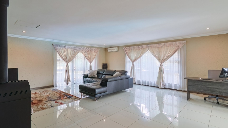 3 Bedroom Property for Sale in Boskruin Gauteng