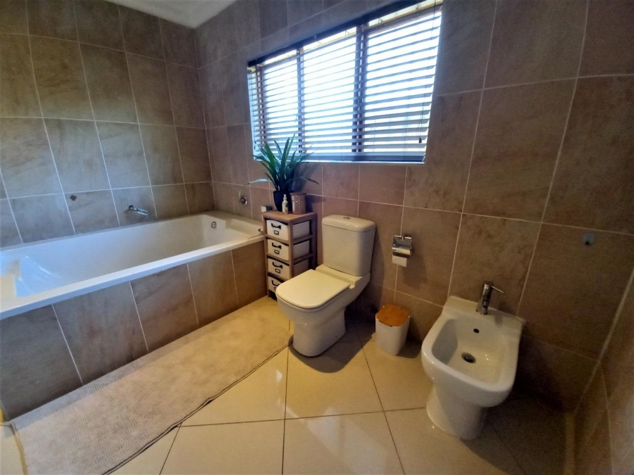 3 Bedroom Property for Sale in Vaal Marina Gauteng