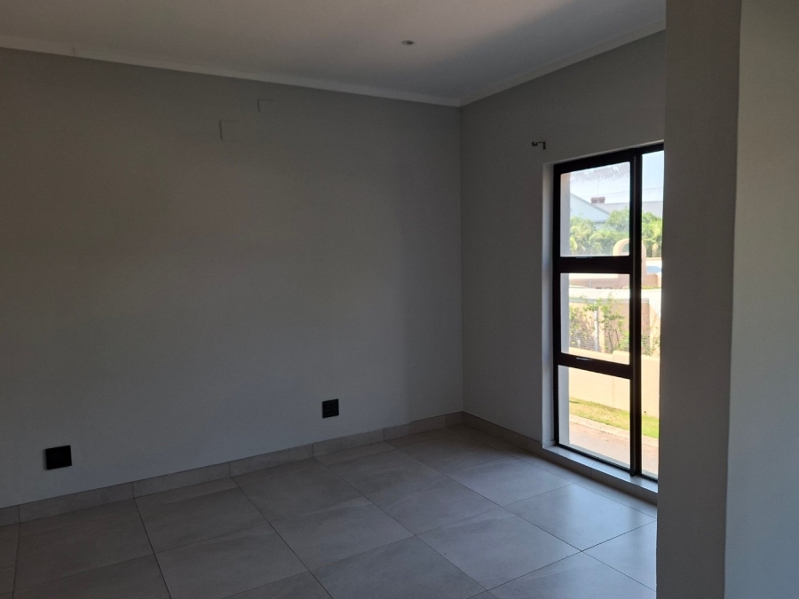 1 Bedroom Property for Sale in Waterkloof Gauteng