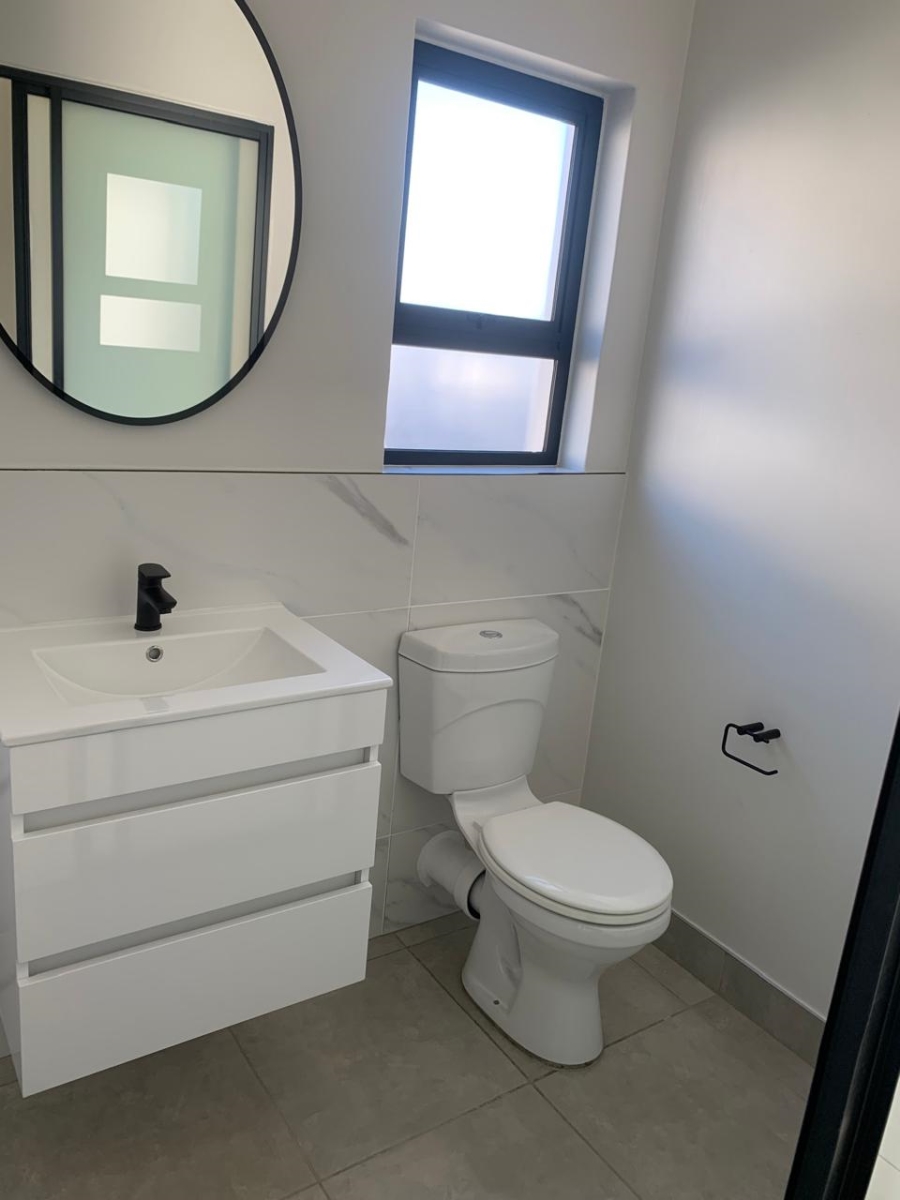 To Let 3 Bedroom Property for Rent in Waterfall View Gauteng