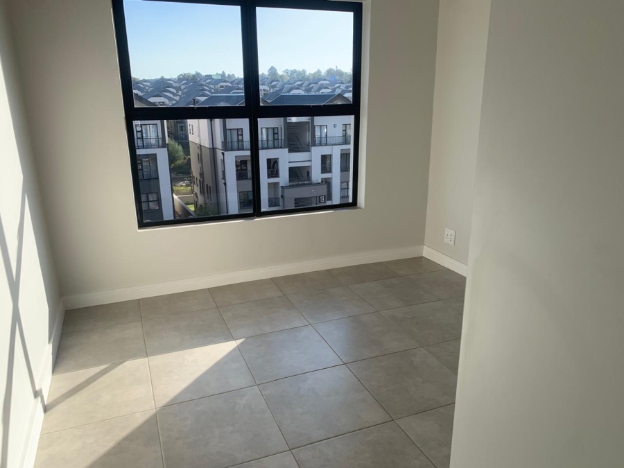 To Let 3 Bedroom Property for Rent in Waterfall View Gauteng