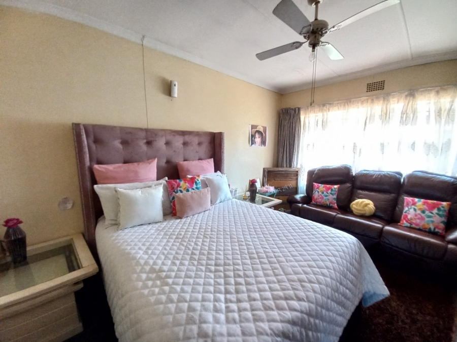 3 Bedroom Property for Sale in Marlands Gauteng
