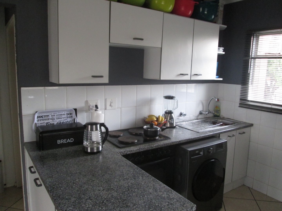 2 Bedroom Property for Sale in Bonaero Park Gauteng