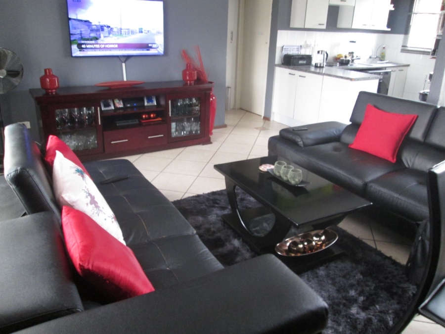 2 Bedroom Property for Sale in Bonaero Park Gauteng
