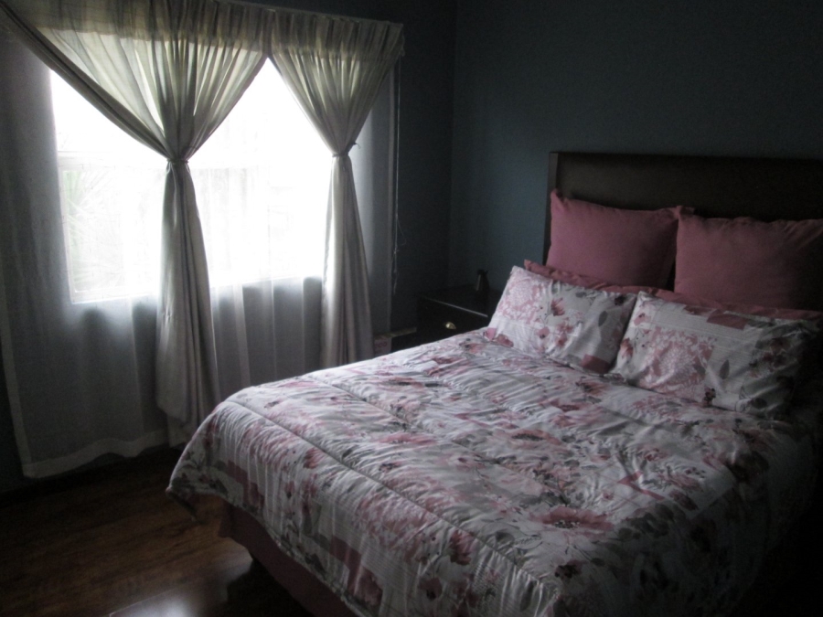 2 Bedroom Property for Sale in Bonaero Park Gauteng