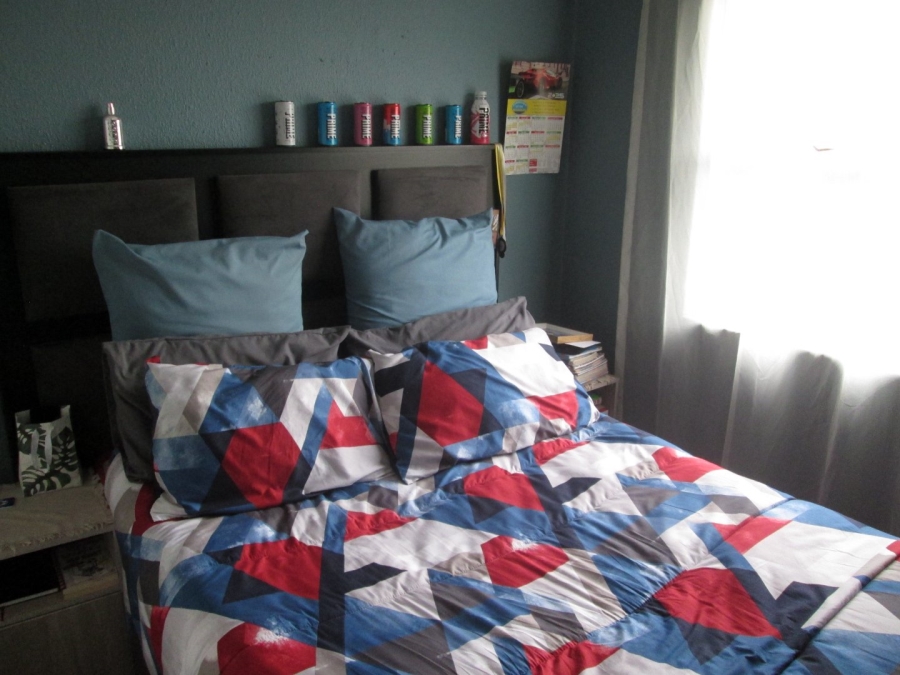 2 Bedroom Property for Sale in Bonaero Park Gauteng