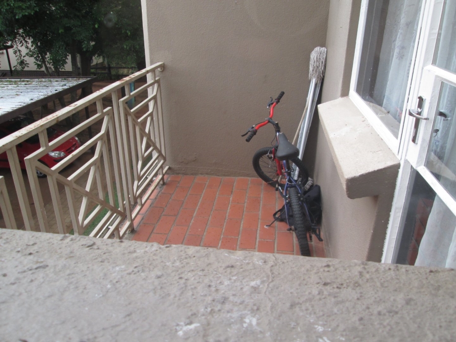2 Bedroom Property for Sale in Bonaero Park Gauteng