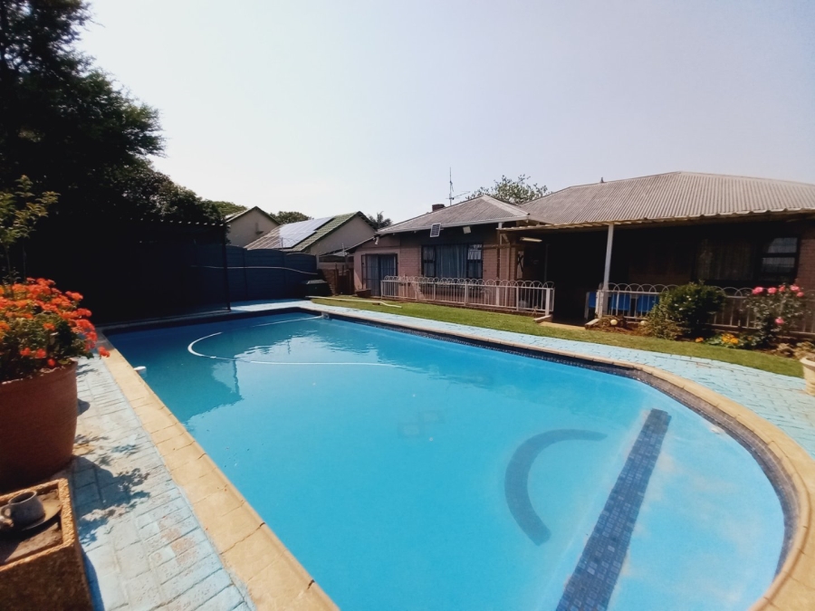 4 Bedroom Property for Sale in Gerdview Gauteng