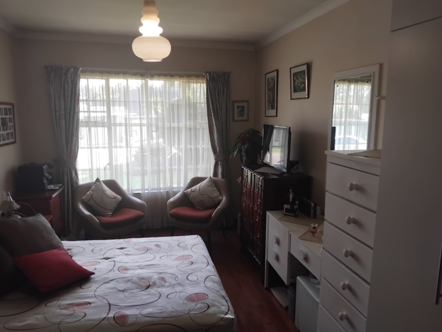 5 Bedroom Property for Sale in Marais Steyn Park Gauteng
