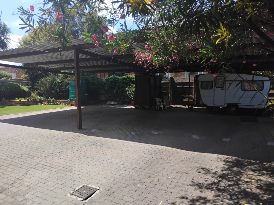 5 Bedroom Property for Sale in Marais Steyn Park Gauteng