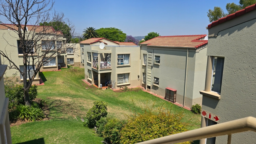 To Let 2 Bedroom Property for Rent in Rembrandt Park Gauteng