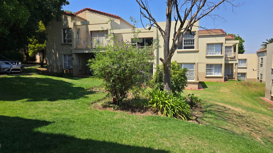 To Let 2 Bedroom Property for Rent in Rembrandt Park Gauteng