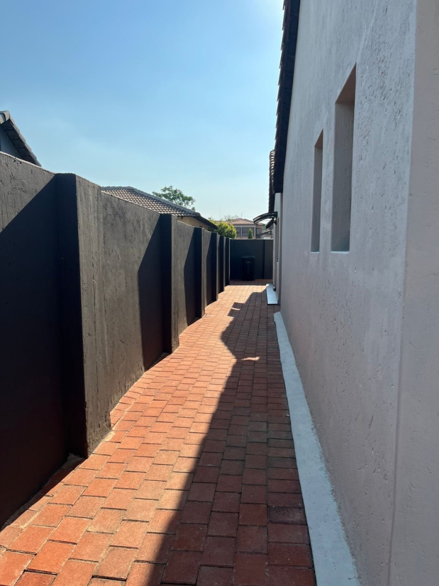 4 Bedroom Property for Sale in Theresa Park Gauteng