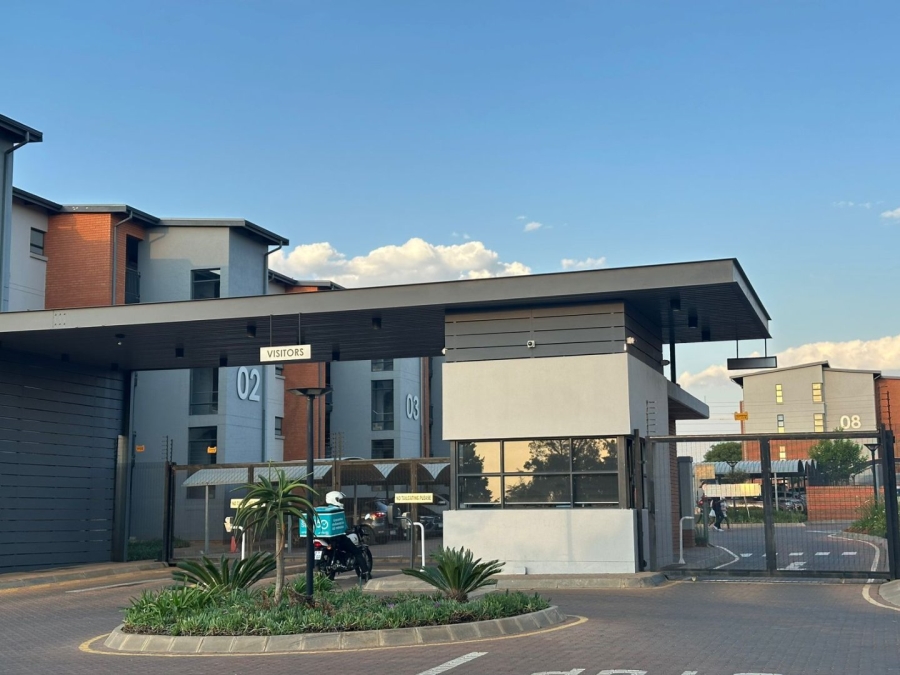 To Let 2 Bedroom Property for Rent in Glen Marais Gauteng