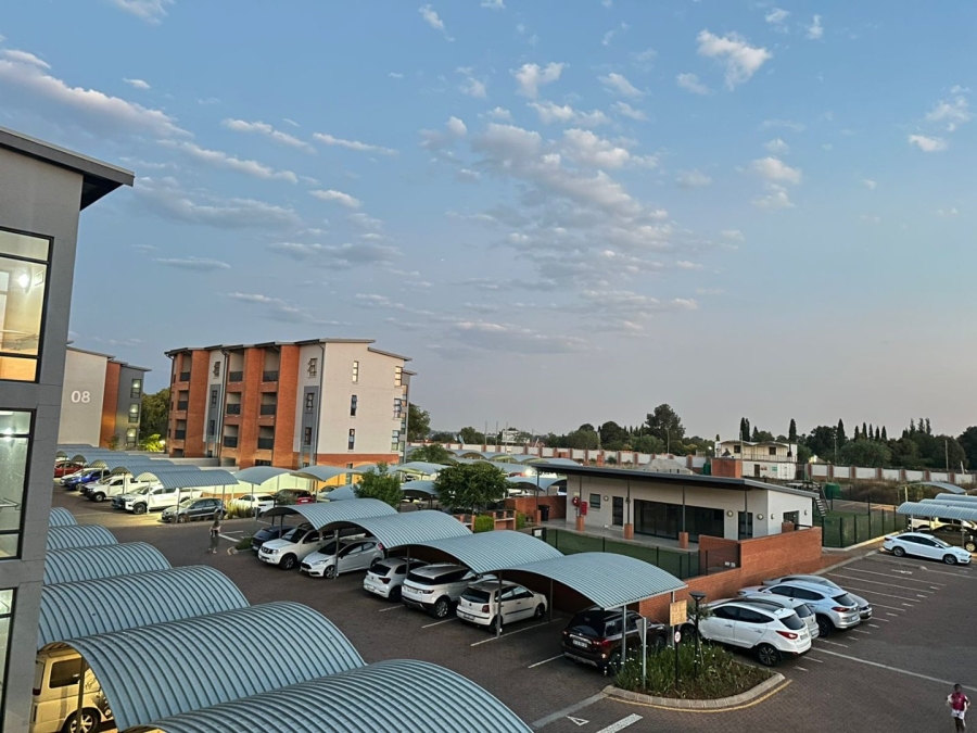 To Let 2 Bedroom Property for Rent in Glen Marais Gauteng