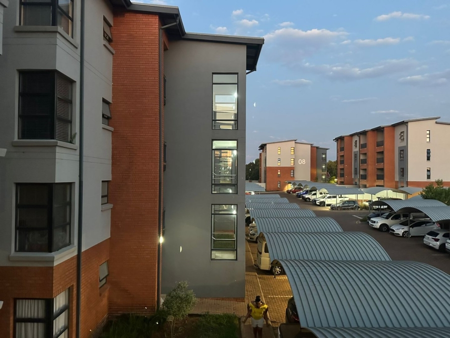 To Let 2 Bedroom Property for Rent in Glen Marais Gauteng