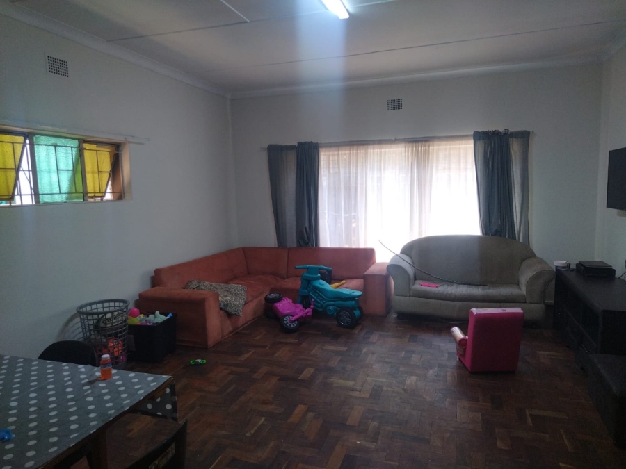 To Let 3 Bedroom Property for Rent in Mountain View Gauteng