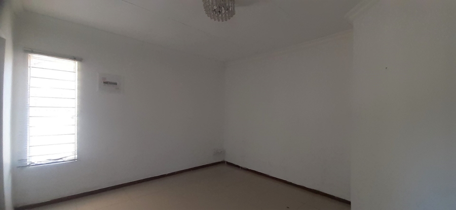 3 Bedroom Property for Sale in Heuweloord Gauteng