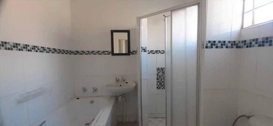 3 Bedroom Property for Sale in Heuweloord Gauteng