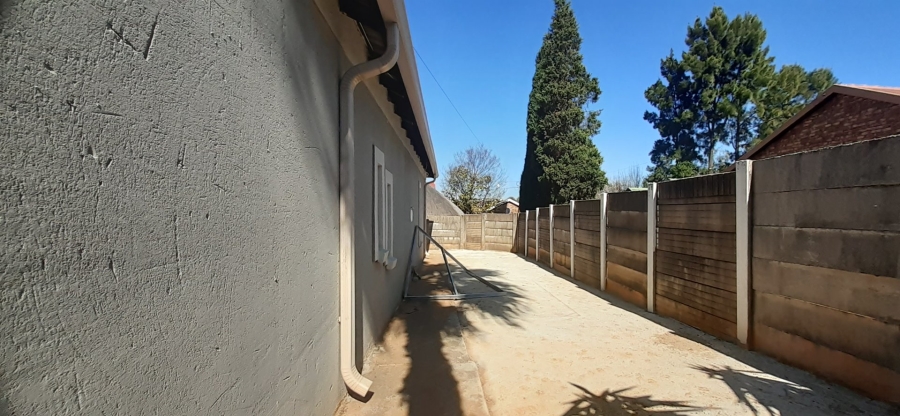 3 Bedroom Property for Sale in Heuweloord Gauteng