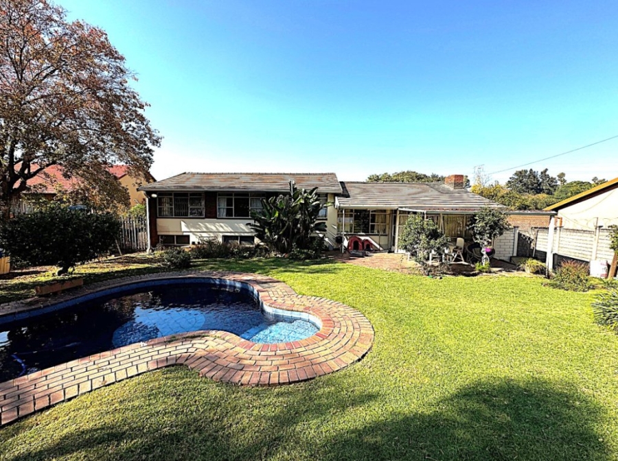 4 Bedroom Property for Sale in Kew Gauteng