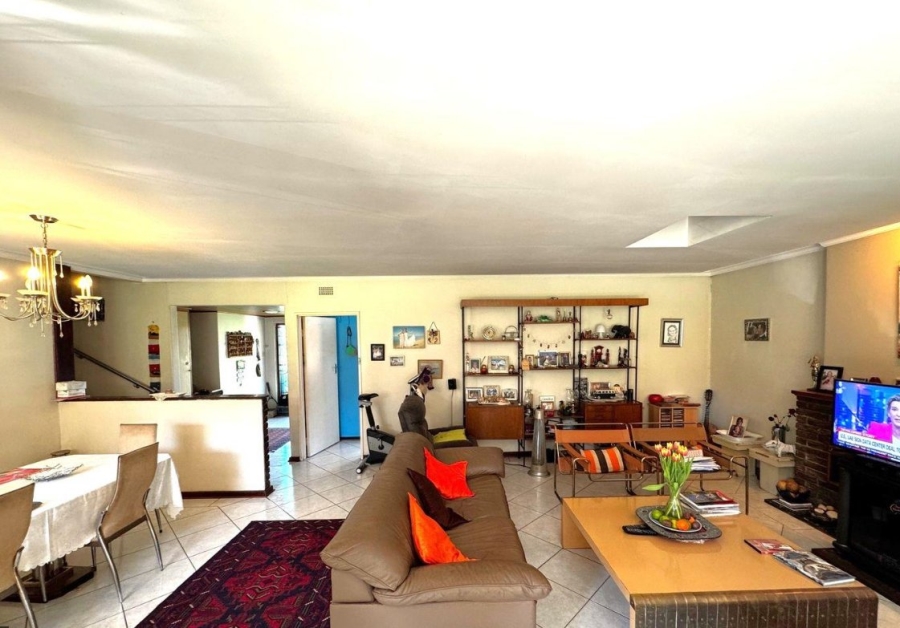 4 Bedroom Property for Sale in Kew Gauteng