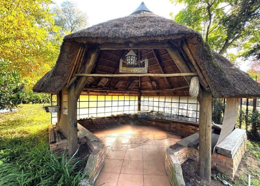 4 Bedroom Property for Sale in Kew Gauteng