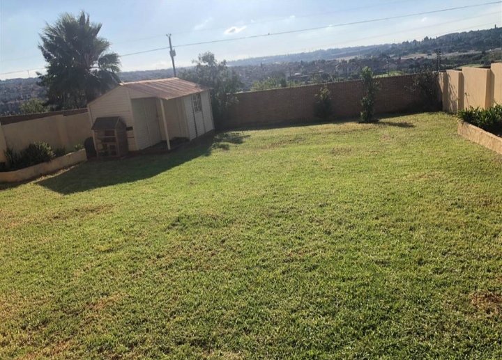 To Let 3 Bedroom Property for Rent in Thatchfield Manor Gauteng
