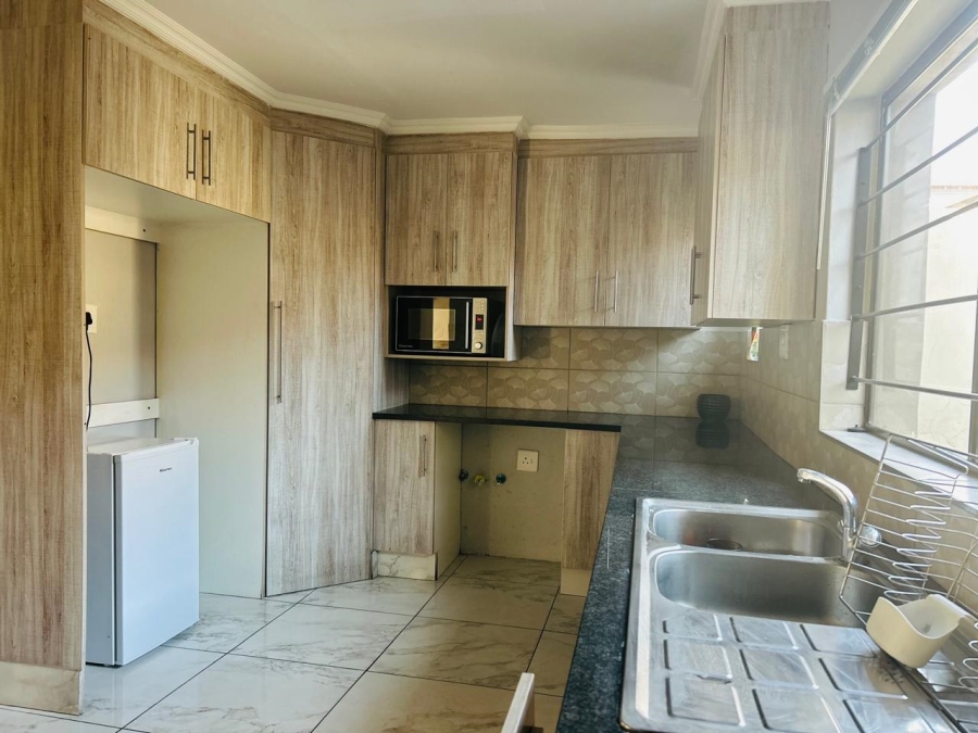 To Let 4 Bedroom Property for Rent in Noordwyk Gauteng