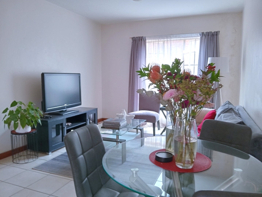 To Let 1 Bedroom Property for Rent in Newmark Estate Gauteng