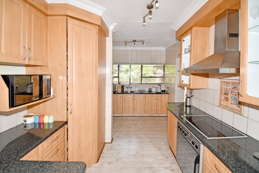 4 Bedroom Property for Sale in Eldoraigne Gauteng