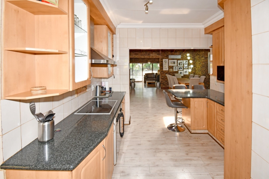 4 Bedroom Property for Sale in Eldoraigne Gauteng