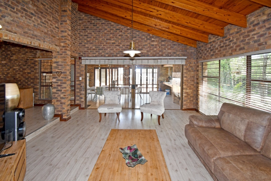 4 Bedroom Property for Sale in Eldoraigne Gauteng