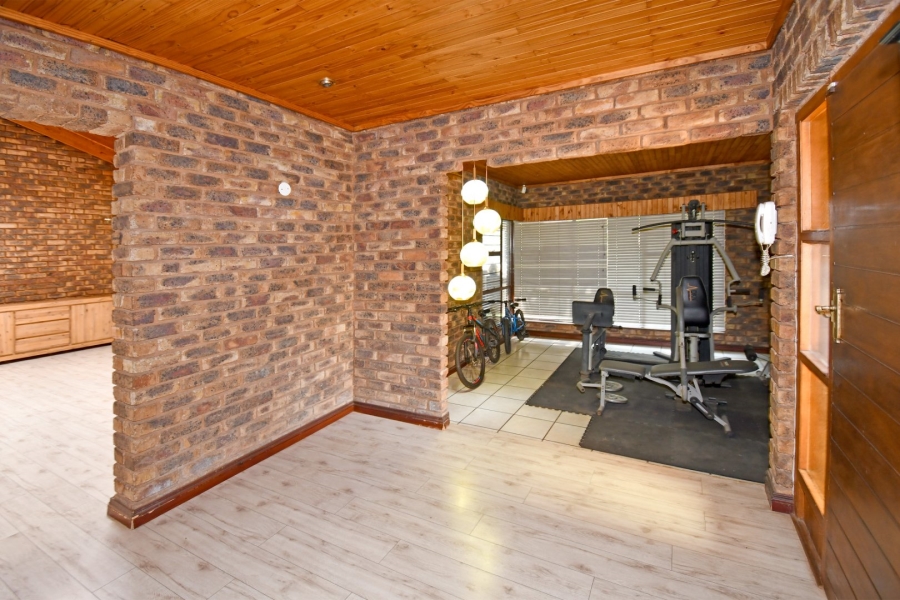 4 Bedroom Property for Sale in Eldoraigne Gauteng