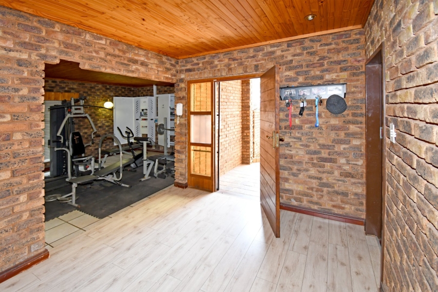 4 Bedroom Property for Sale in Eldoraigne Gauteng