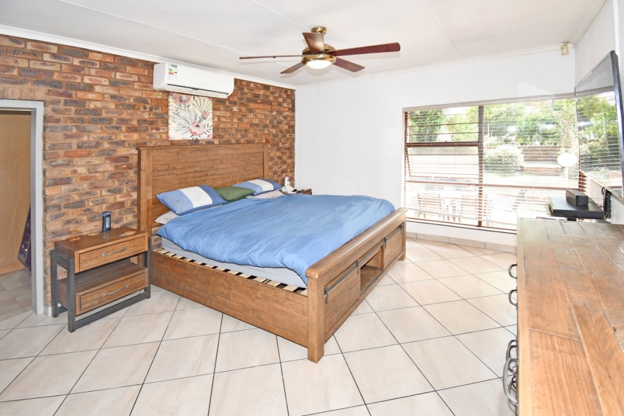 4 Bedroom Property for Sale in Eldoraigne Gauteng
