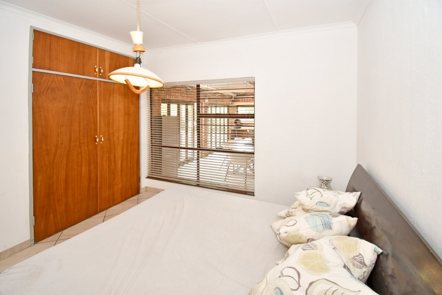 4 Bedroom Property for Sale in Eldoraigne Gauteng