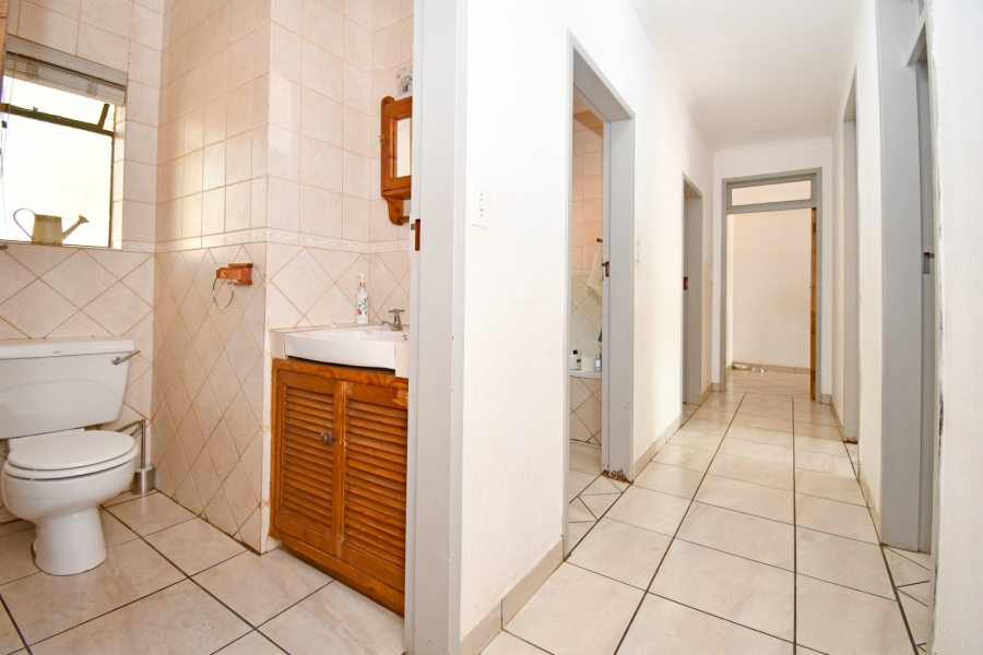 4 Bedroom Property for Sale in Eldoraigne Gauteng