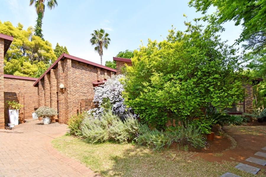 4 Bedroom Property for Sale in Eldoraigne Gauteng