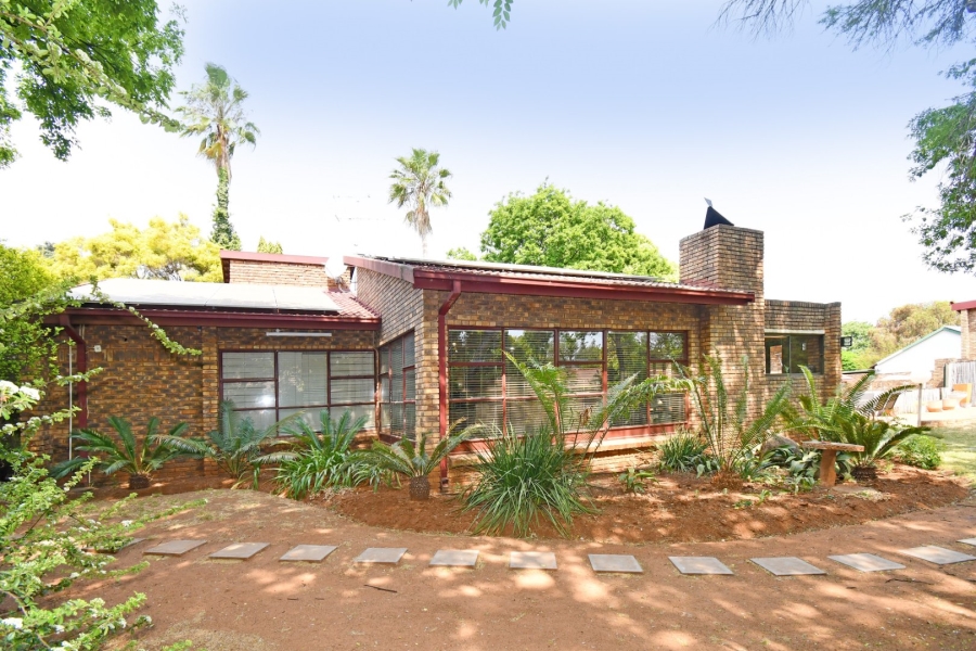4 Bedroom Property for Sale in Eldoraigne Gauteng