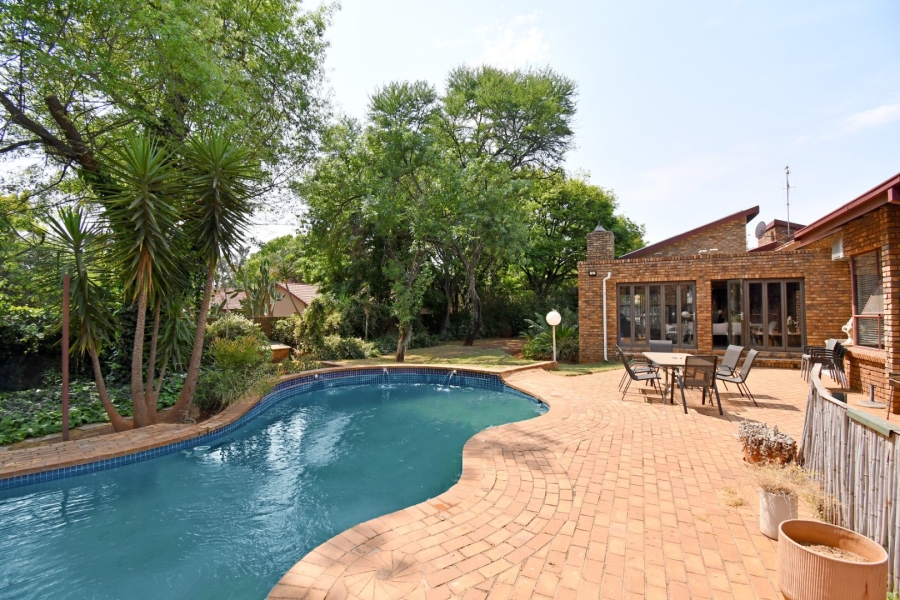 4 Bedroom Property for Sale in Eldoraigne Gauteng