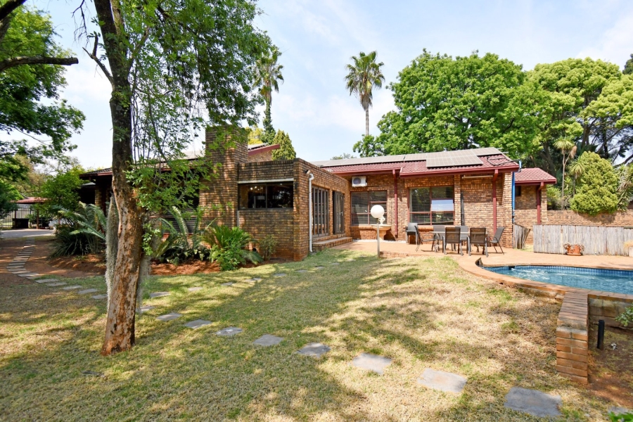 4 Bedroom Property for Sale in Eldoraigne Gauteng