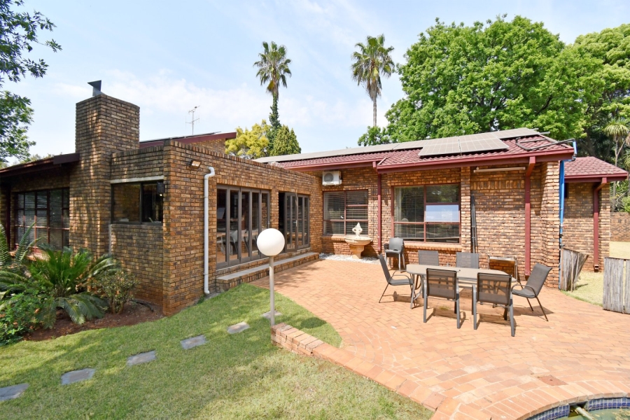 4 Bedroom Property for Sale in Eldoraigne Gauteng