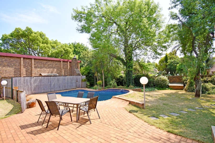 4 Bedroom Property for Sale in Eldoraigne Gauteng