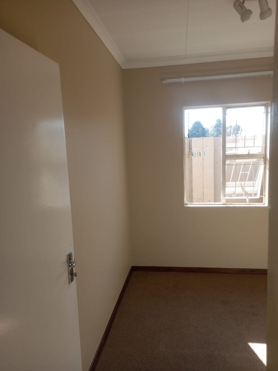 3 Bedroom Property for Sale in Helderwyk Gauteng