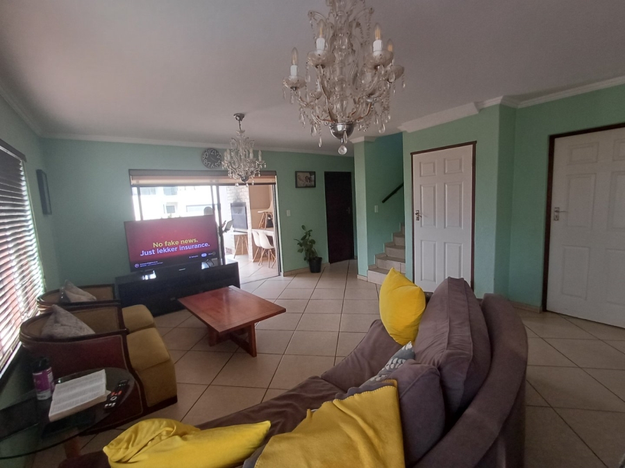 3 Bedroom Property for Sale in Raslouw Gardens Gauteng