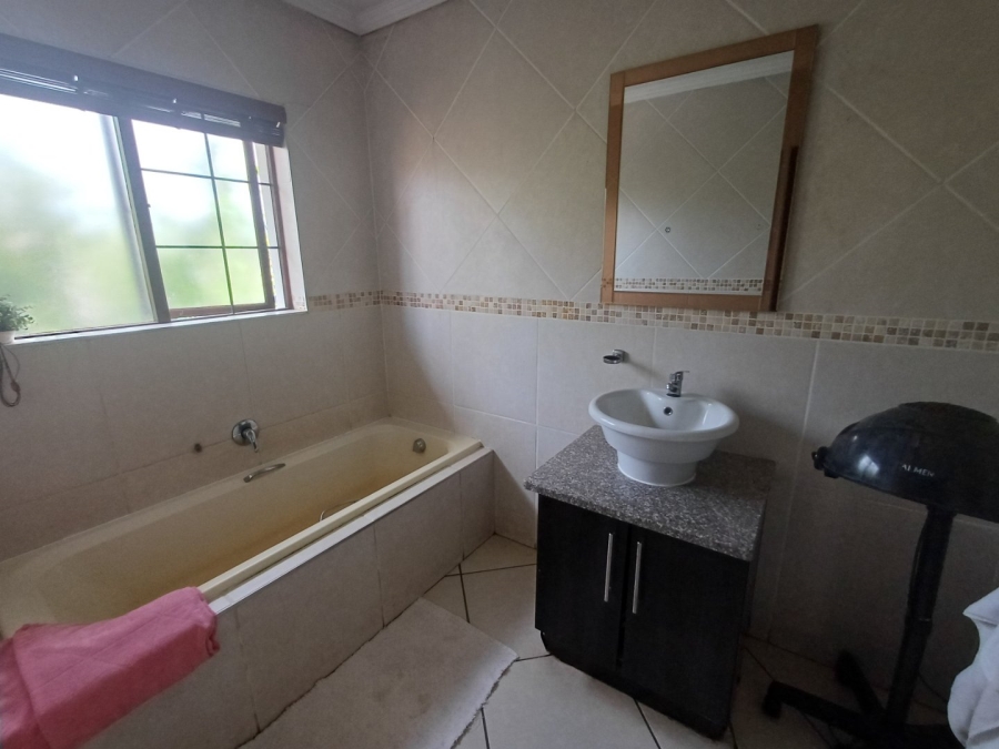 3 Bedroom Property for Sale in Raslouw Gardens Gauteng