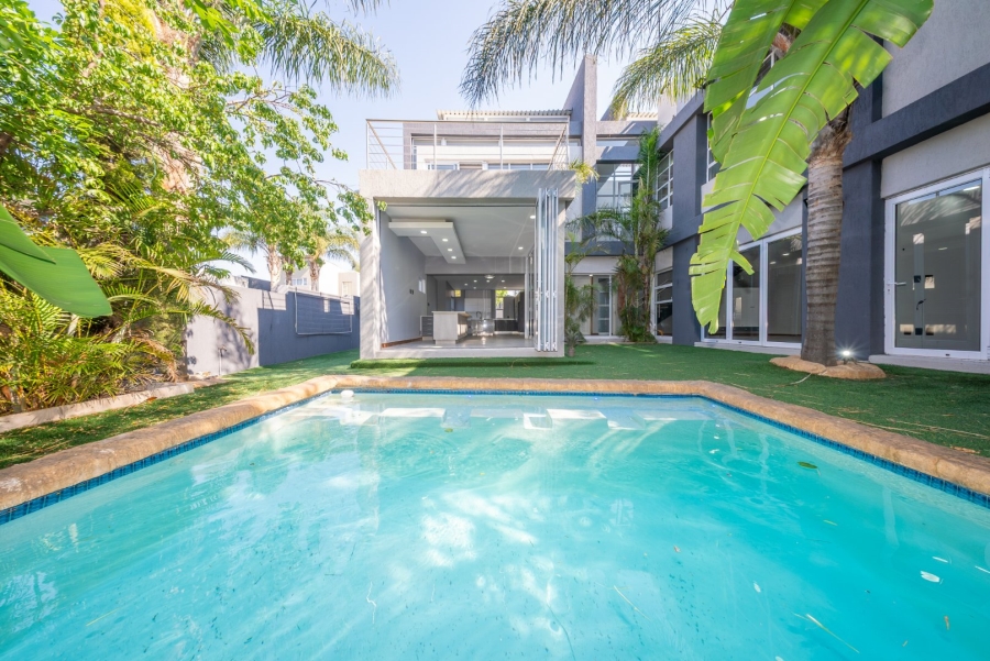 4 Bedroom Property for Sale in Greenstone Hill Gauteng