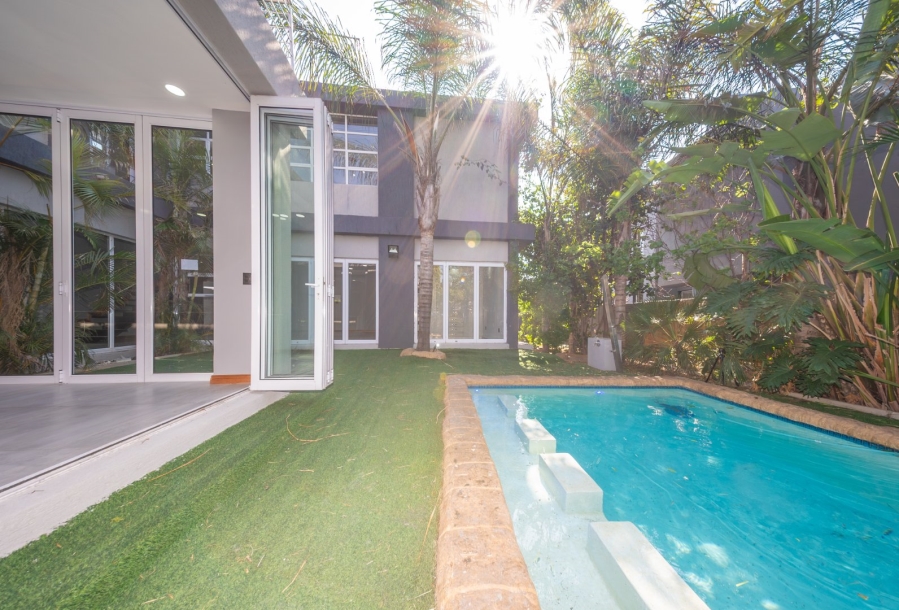 4 Bedroom Property for Sale in Greenstone Hill Gauteng